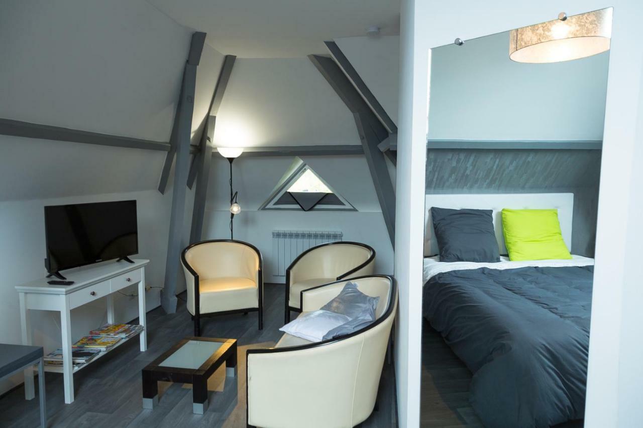 Les Landes Hotel Rilhac-Rancon Bagian luar foto