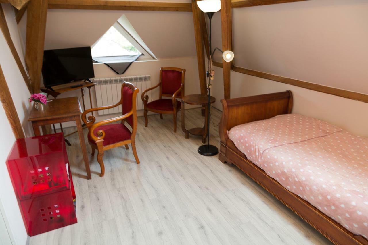 Les Landes Hotel Rilhac-Rancon Bagian luar foto